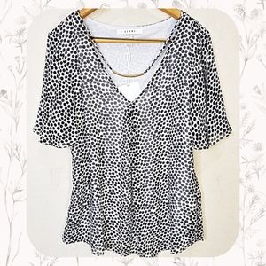 🕊️Sioni Flowy Dots Top size Small